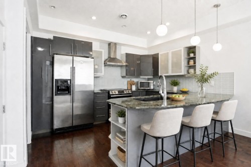 10806 83 Avenue Nw, Edmonton, AB - Indoor Photo Showing Kitchen With Stainless Steel Kitchen With Upgraded Kitchen