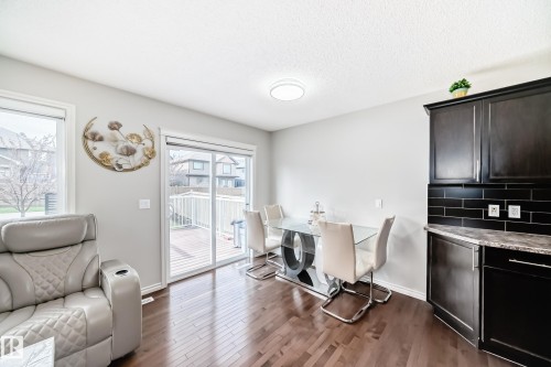 6419 18 Avenue Sw, Edmonton, AB - Indoor