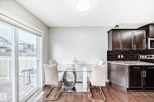 6419 18 Avenue Sw, Edmonton, AB - Indoor Photo Showing Dining Room