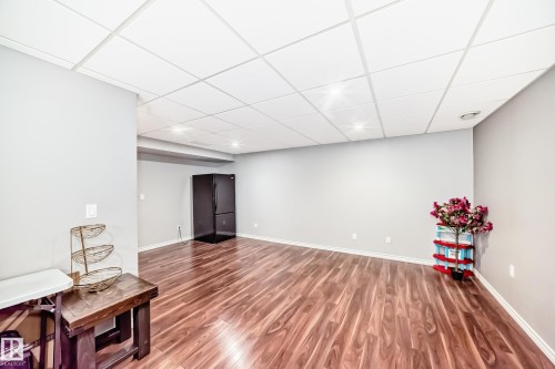 6419 18 Avenue Sw, Edmonton, AB - Indoor
