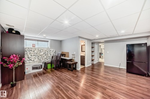 6419 18 Avenue Sw, Edmonton, AB - Indoor Photo Showing Other Room