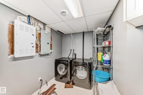 6419 18 Avenue Sw, Edmonton, AB - Indoor