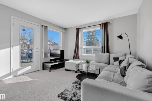 #2115 9357 Simpson Dr Nw, Edmonton, AB - Indoor Photo Showing Living Room