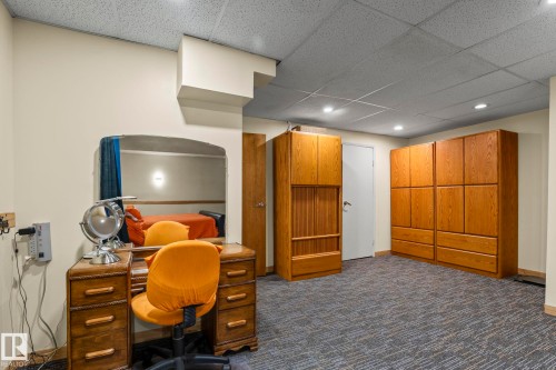4111 131 Avenue Nw, Edmonton, AB - Indoor