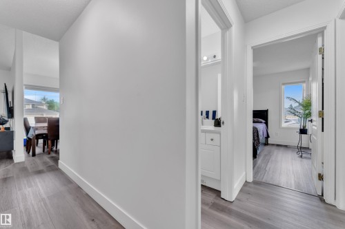 916 Jordan Crescent Nw, Edmonton, AB - Indoor Photo Showing Other Room