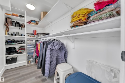 916 Jordan Crescent Nw, Edmonton, AB - Indoor With Storage