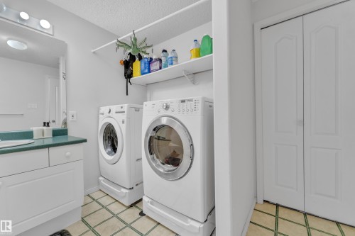 916 Jordan Crescent Nw, Edmonton, AB - Indoor Photo Showing Laundry Room