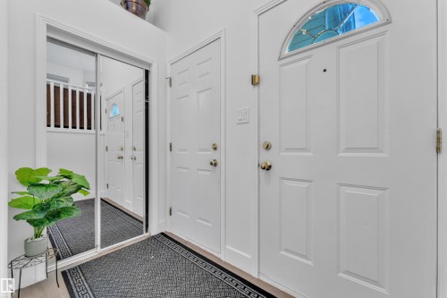 916 Jordan Crescent Nw, Edmonton, AB - Indoor Photo Showing Other Room