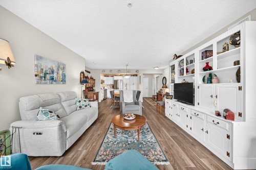 #209 102 Bridgeport Cx, Leduc, AB - Indoor Photo Showing Living Room