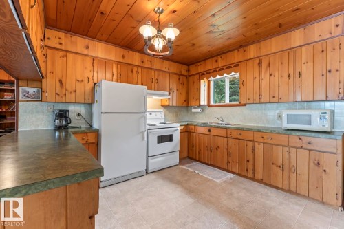 514 60017 Rng Road 110 A, Rural St. Paul County, AB - Indoor Photo Showing Dining Room