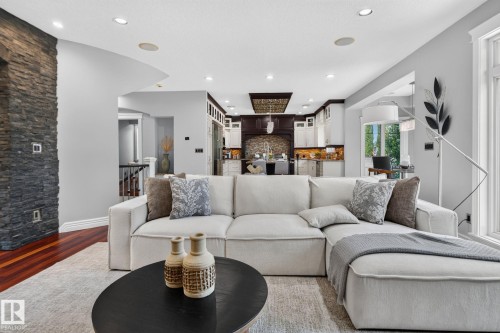 93 Nottingham Point, Sherwood Park, AB - Indoor Photo Showing Living Room