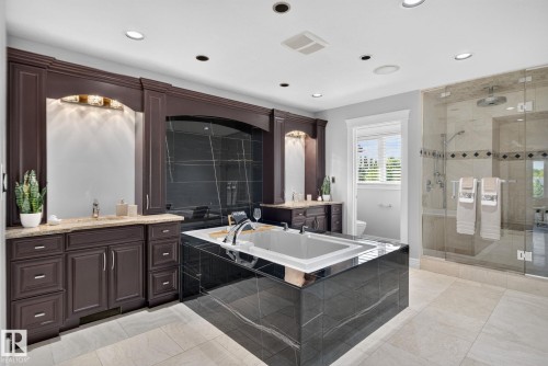 93 Nottingham Point, Sherwood Park, AB - Indoor Photo Showing Bathroom