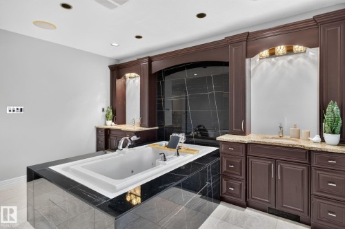 93 Nottingham Point, Sherwood Park, AB - Indoor Photo Showing Bathroom