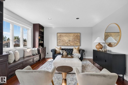 93 Nottingham Point, Sherwood Park, AB - Indoor Photo Showing Living Room