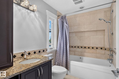 93 Nottingham Point, Sherwood Park, AB - Indoor Photo Showing Bathroom