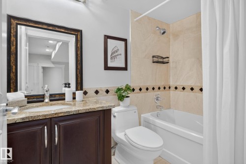 93 Nottingham Point, Sherwood Park, AB - Indoor Photo Showing Bathroom