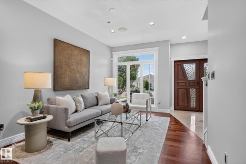 93 Nottingham Point, Sherwood Park, AB - Indoor Photo Showing Living Room