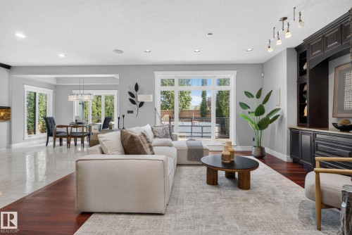 93 Nottingham Point, Sherwood Park, AB - Indoor Photo Showing Living Room