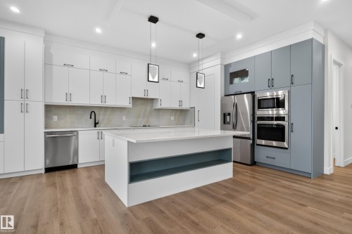 132 Edgewater Circle, Leduc, AB - Indoor Photo Showing Kitchen With Upgraded Kitchen