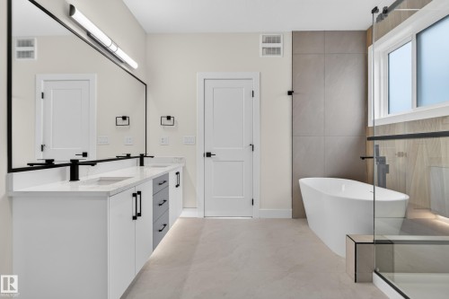 132 Edgewater Circle, Leduc, AB - Indoor Photo Showing Bathroom