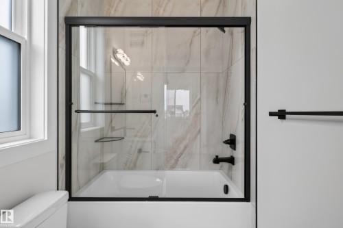 132 Edgewater Circle, Leduc, AB - Indoor Photo Showing Bathroom