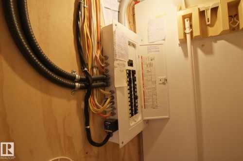 Additional content - 5712 113B Street Nw, Edmonton, AB - Indoor
