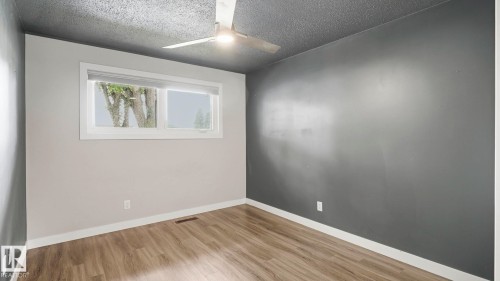 12002 39 Street Nw, Edmonton, AB - Indoor Photo Showing Other Room