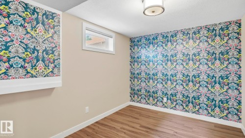 12002 39 Street Nw, Edmonton, AB - Indoor Photo Showing Other Room