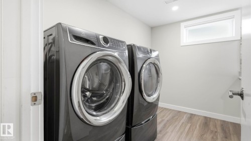 12002 39 Street Nw, Edmonton, AB - Indoor Photo Showing Laundry Room