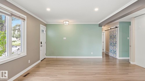 12002 39 Street Nw, Edmonton, AB - Indoor Photo Showing Other Room