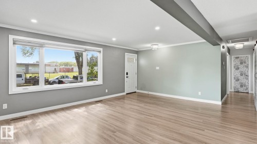 12002 39 Street Nw, Edmonton, AB - Indoor Photo Showing Other Room