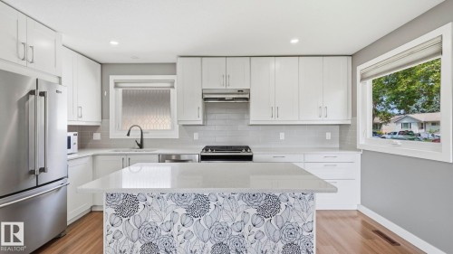 12002 39 Street Nw, Edmonton, AB - Indoor Photo Showing Kitchen With Upgraded Kitchen