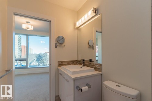 #401 11969 Jasper Av Nw, Edmonton, AB - Indoor Photo Showing Bathroom