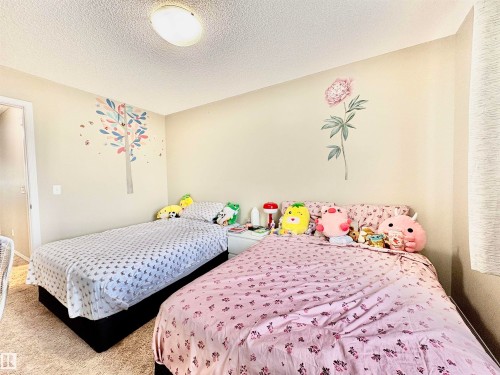1824 Rutherford Road Sw, Edmonton, AB - Indoor Photo Showing Bedroom