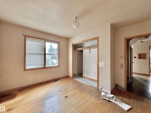 Main Floor - 6209 106 Street Nw, Edmonton, AB - Indoor Photo Showing Other Room