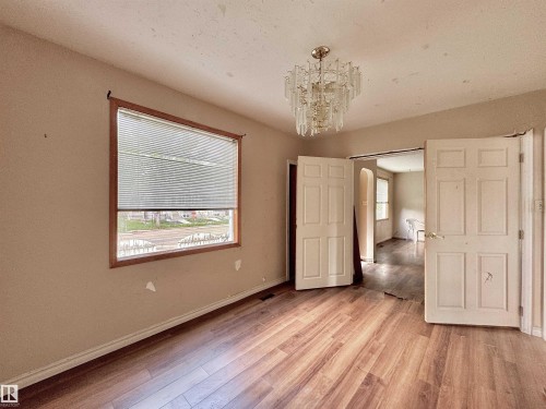 6209 106 Street Nw, Edmonton, AB - Indoor Photo Showing Other Room