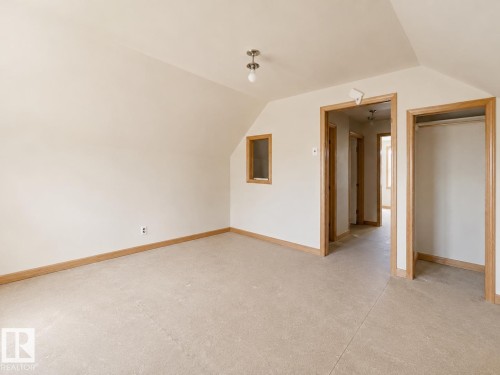 Upper Level - 6209 106 Street Nw, Edmonton, AB - Indoor Photo Showing Other Room