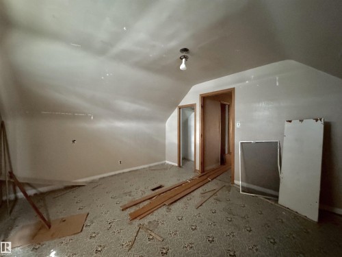 6209 106 Street Nw, Edmonton, AB - Indoor Photo Showing Other Room