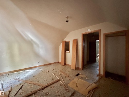 6209 106 Street Nw, Edmonton, AB - Indoor Photo Showing Other Room