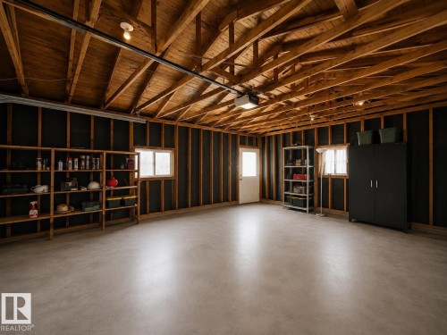 6209 106 Street Nw, Edmonton, AB - Indoor