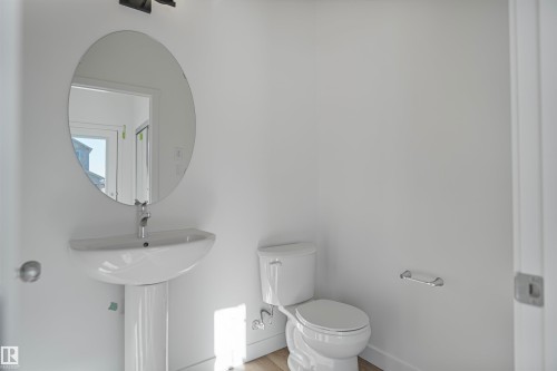 31 Leawood Link, Spruce Grove, AB - Indoor Photo Showing Bathroom