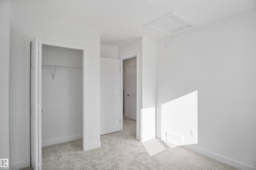 31 Leawood Link, Spruce Grove, AB - Indoor Photo Showing Other Room