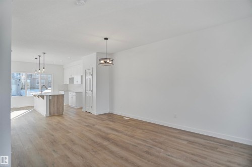 31 Leawood Link, Spruce Grove, AB - Indoor Photo Showing Kitchen