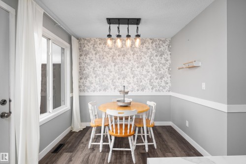 #12 320 Spruce Ridge Rd, Spruce Grove, AB - Indoor Photo Showing Dining Room