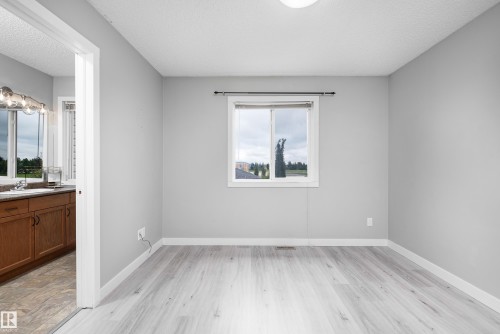 #12 320 Spruce Ridge Rd, Spruce Grove, AB - Indoor Photo Showing Other Room