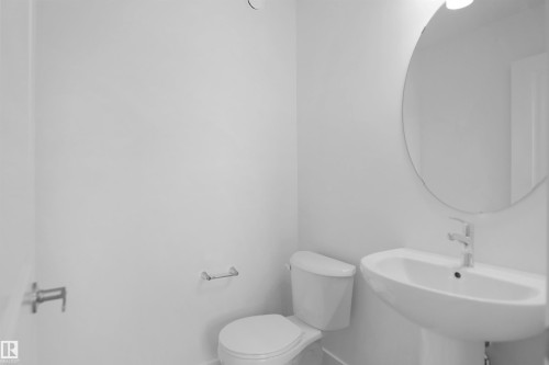37 Leawood Link, Spruce Grove, AB - Indoor Photo Showing Bathroom
