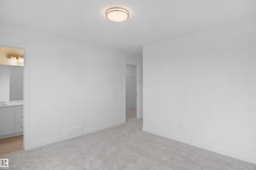 37 Leawood Link, Spruce Grove, AB - Indoor Photo Showing Other Room