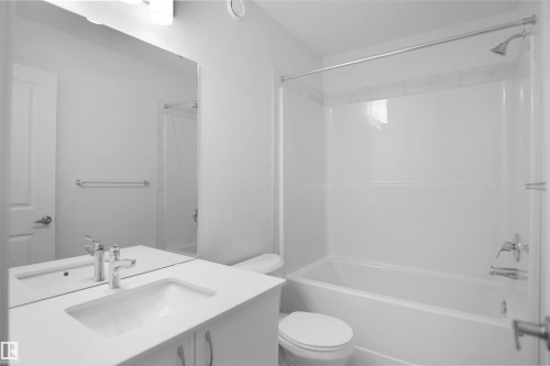 37 Leawood Link, Spruce Grove, AB - Indoor Photo Showing Bathroom