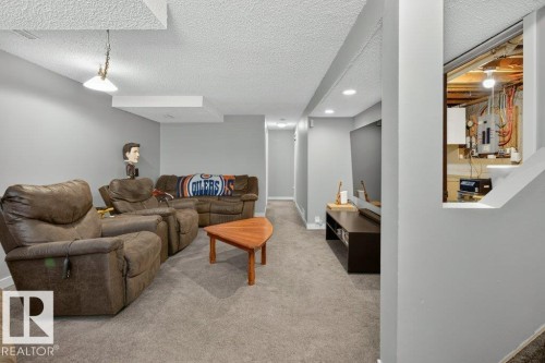 4624 36 Avenue Nw, Edmonton, AB - Indoor