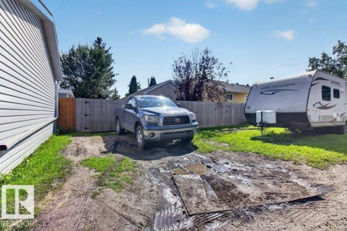 4624 36 Avenue Nw, Edmonton, AB - Outdoor